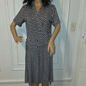 Elegant Black and White Chevron Midi Dress